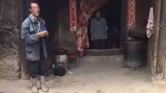 《盛世中的蝼蚁》——含泪推荐一篇无情碾压G20的文章