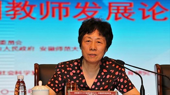 今夜，教师死了