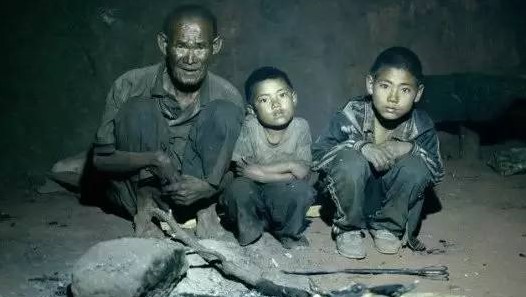 这组来自“世界强国”的照片让你看到想象不到的贫困