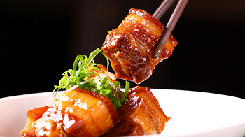 吃红烧肉的老人为什么健康长寿