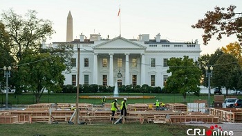 白宫开始搭建新总统就职典礼舞台