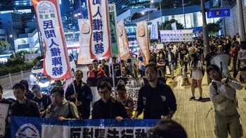 香港民阵游行抗议人大常委会可能释法