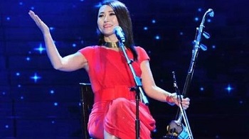 【组图】程琳13岁成名 至今不婚不育做单身妈妈