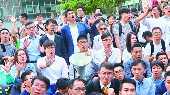 160萬民意促警撤離 當選者入理大救手足
