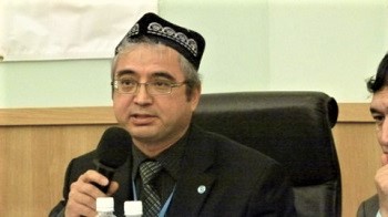 视频：伊利夏提：维吾尔是怎样一个民族？吉普车撞击天安门？