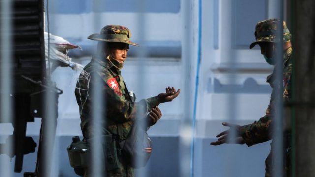 美国冻结缅甸军方想偷挪10亿美元的资金