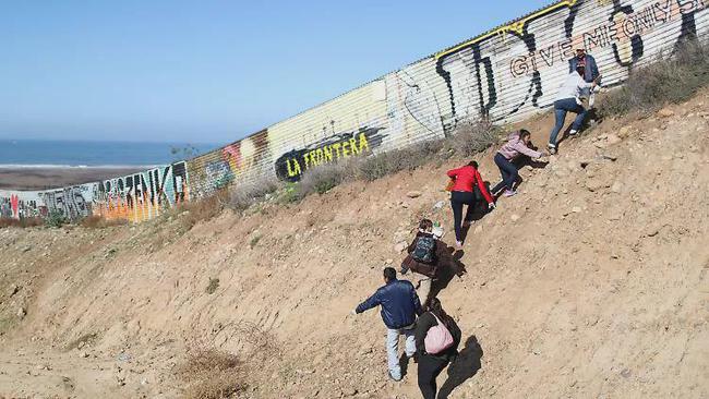 川普限縮移民政策 迄今簽證申請積壓260萬份