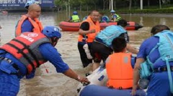河南暴雨 5公里隧道百車滅頂 汽車墳場死傷難估