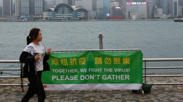 香港实施严厉防疫限制 蔬菜短缺物价飙升货架空空