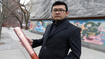 维吾尔族人雅尔昆曾担任北京奥运火炬手 现在却吁抵制北京冬奥