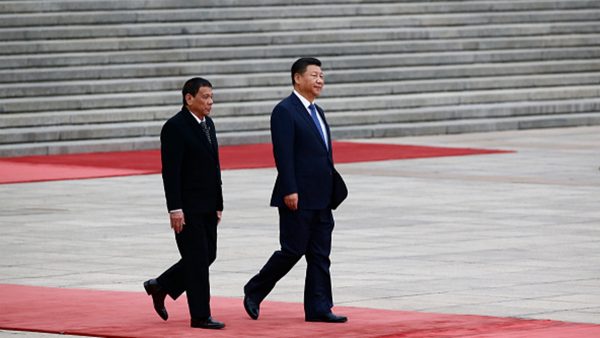 习近平与杜特尔特通电话 称南中国海问题得到“妥善”解决