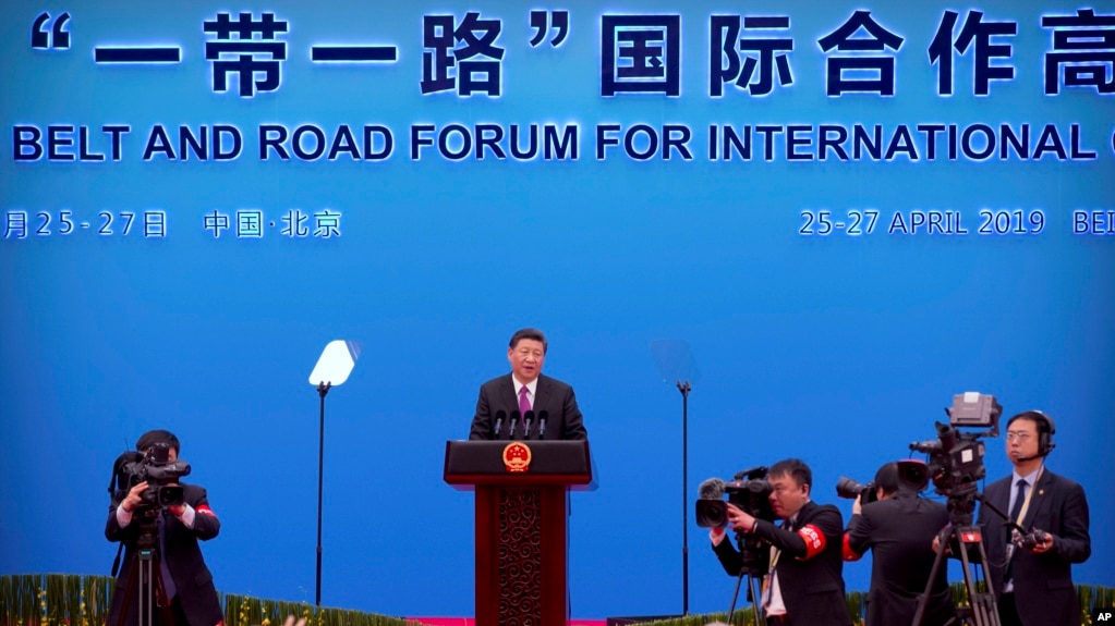 撒钱比发达国家还阔，中国还是一个“发展中国家”吗？