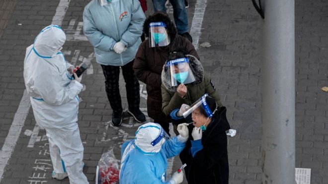 中国多地降低核酸查验要求 欧盟访华官员称习近平承认病毒致命性减弱