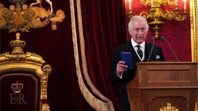 英国进入查尔斯时代 货币邮票纷纷改头换面