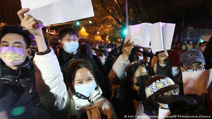 華爾街日報：中國清零鬆綁起因出口下滑與白紙運動震驚習近平