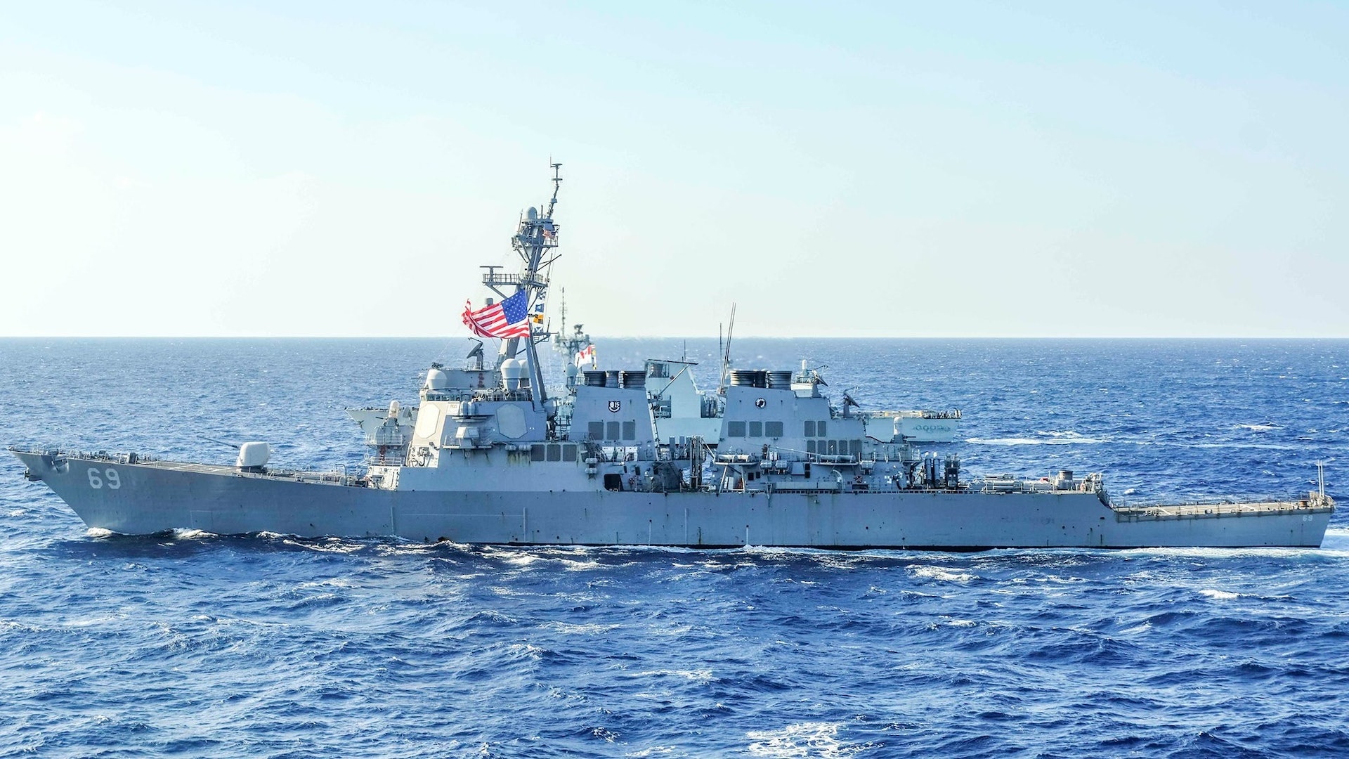 美軍米利厄斯號通過台灣海峽 解放軍稱全程跟監警戒