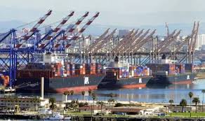 中国港口在美国关税前迎来创纪录货运量