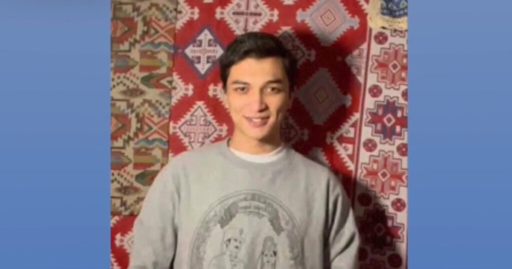 疑因歌词获罪 维吾尔语歌手被秘密判刑3年