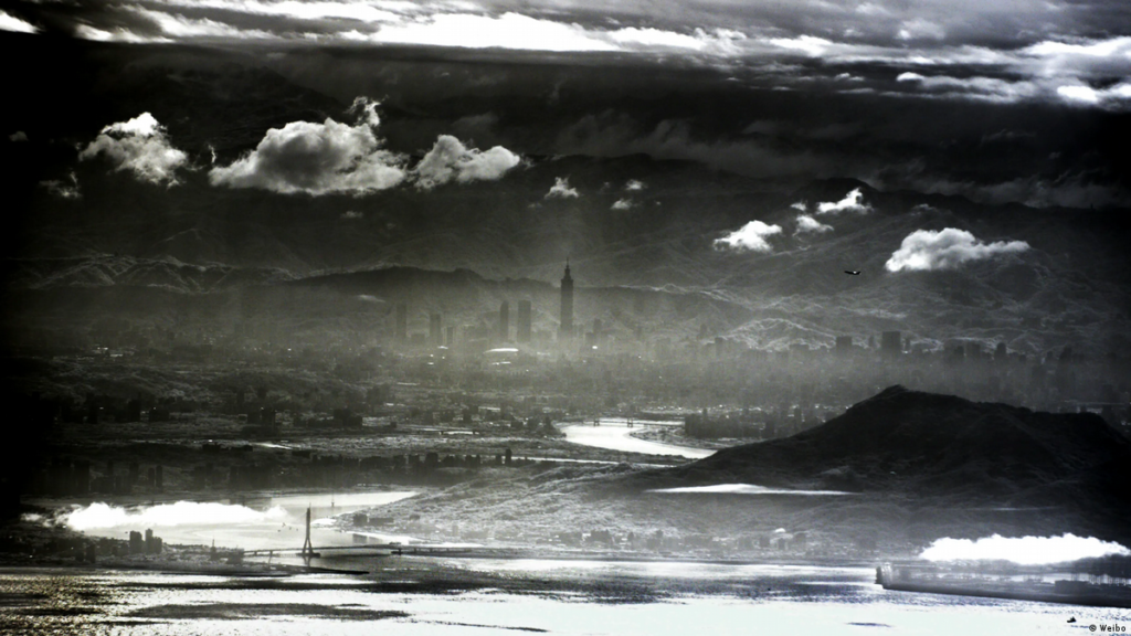 中国解放军无人机“俯瞰”台北101是真的吗？