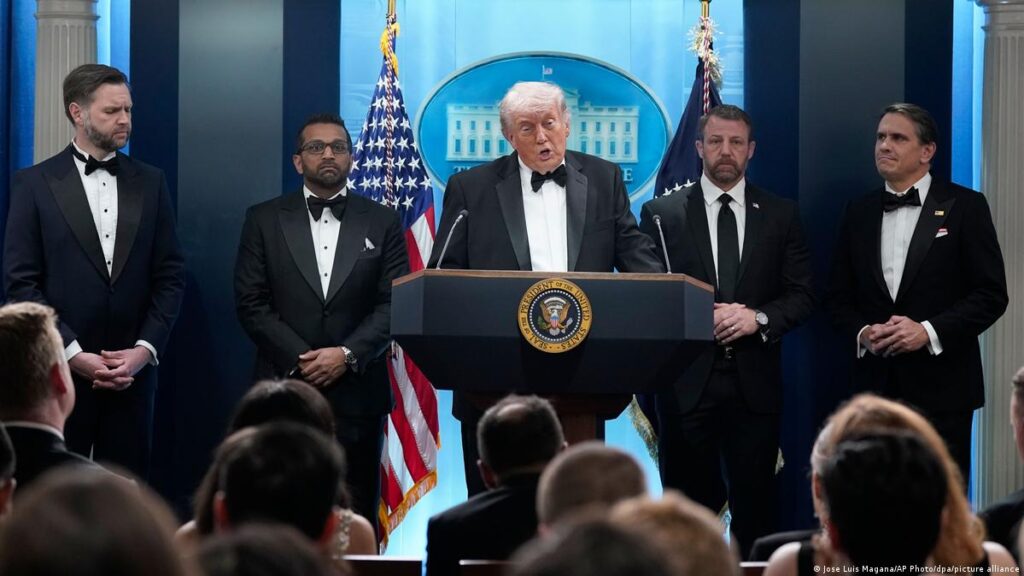 特朗普赴宴遇枪击 嫌犯出庭被控暗杀未遂等三罪