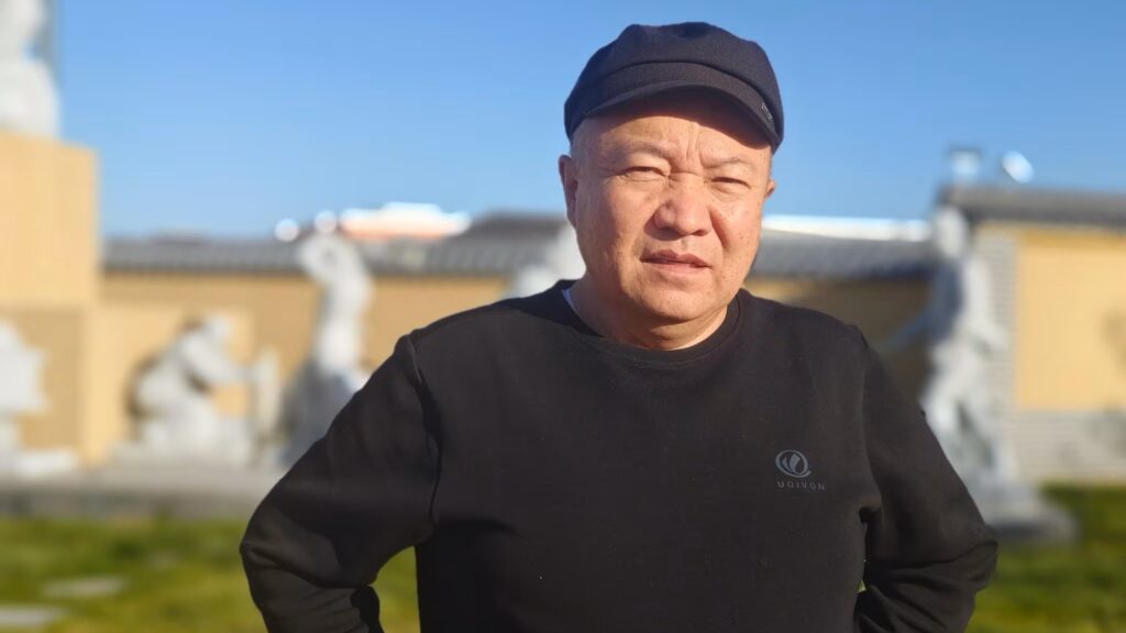 新疆哈萨克作家被指“极端思想”遭羁押